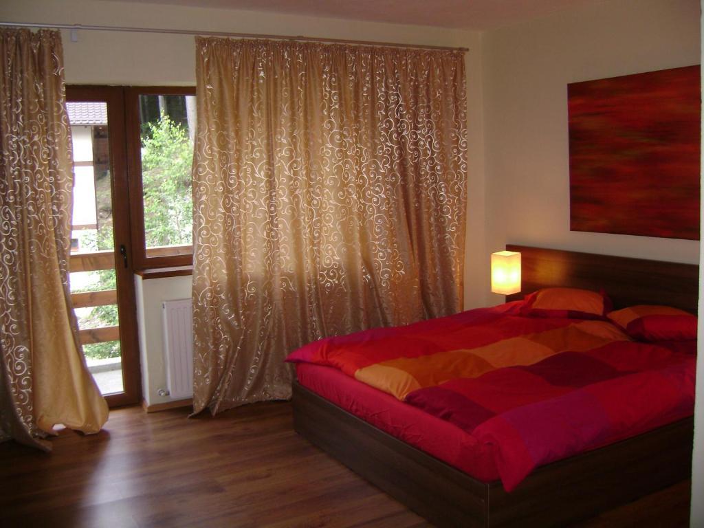 Casa Anotimpuri Hotell Sinaia Rum bild